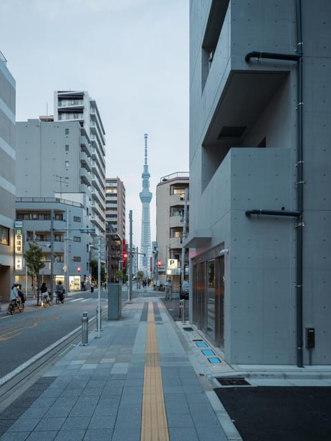 Property building, Neighbourhood