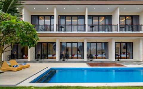 Property building, Entertainment