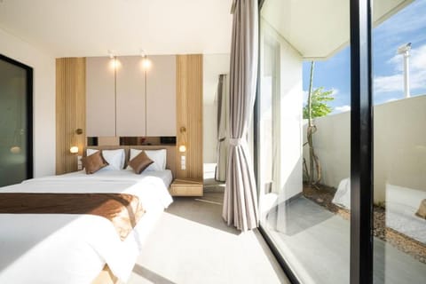 View (from property/room), Living room, Photo of the whole room, Bedroom