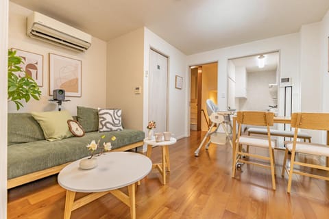 Living room, Seating area, Dining area, air conditioner