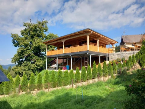 Property building, Spring, Day, Natural landscape, Garden, Garden view, Mountain view