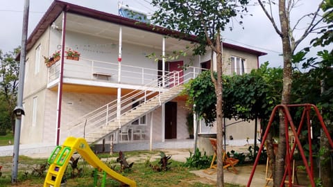 Property building, Day
