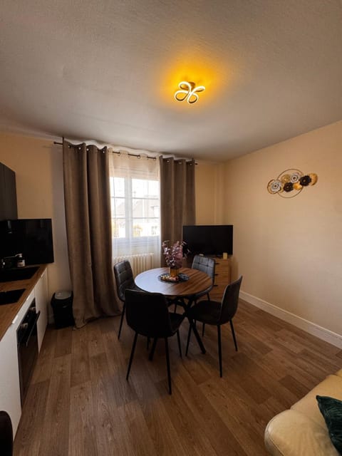 appartement 2 chambres,1 salon avec cuisine Apartment in Saint-Lô