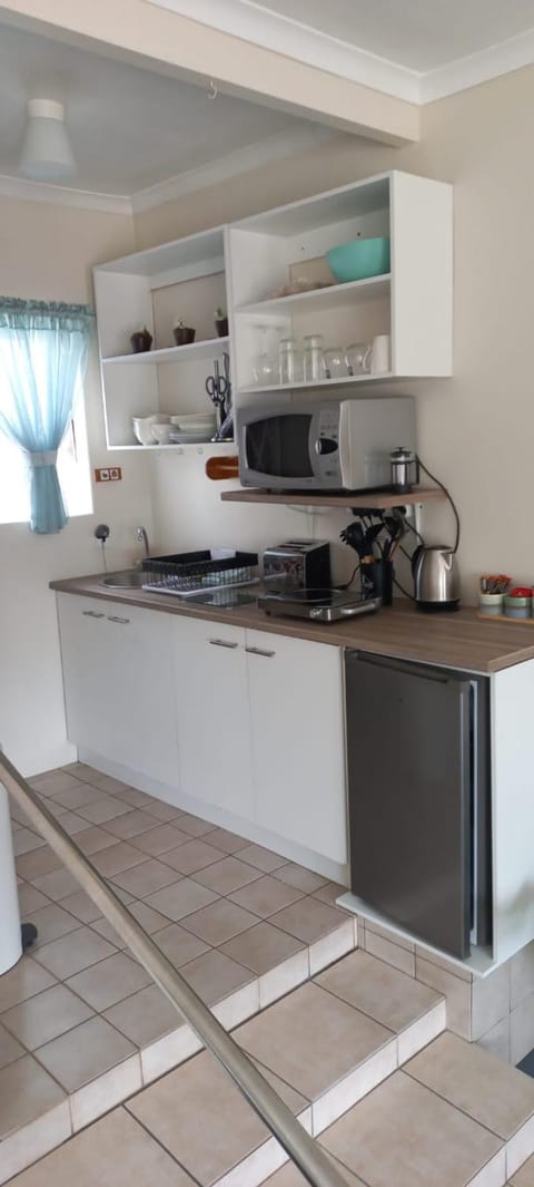 Cozy studio flat in Goodwood Apartment in Cape Town