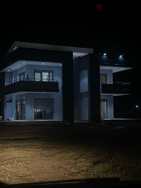 Pearl Luxury Suites Villa in Halkidiki