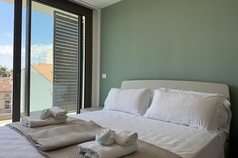 Beachfront Design Apartment Private Parking AC City Center Wifi Apartment in Civitanova Marche