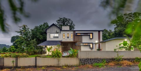 Property building, Garden, Garden view, Parking