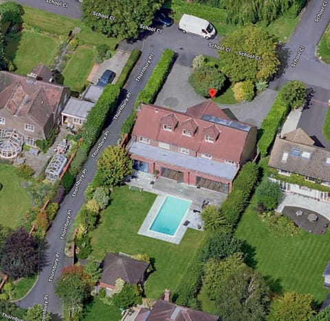 Property building, Day, Neighbourhood, Natural landscape, Bird's eye view, Pool view, Street view, Swimming pool, Parking