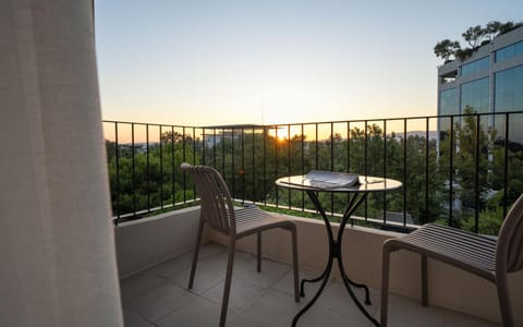 View (from property/room), Balcony/Terrace, City view
