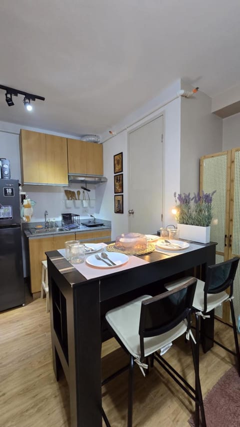 Kitchen or kitchenette, Dining area, pet friendly