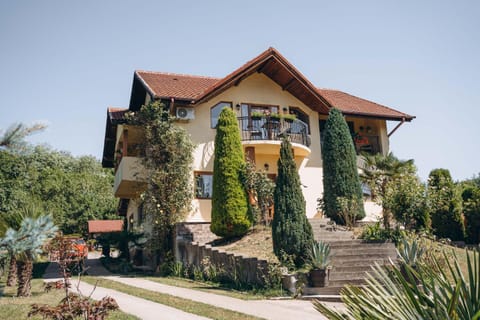 Garden, Garden view