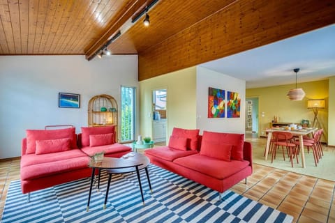 Alta House - Central Ferney and Family-Friendly Apartment in Canton of Geneva