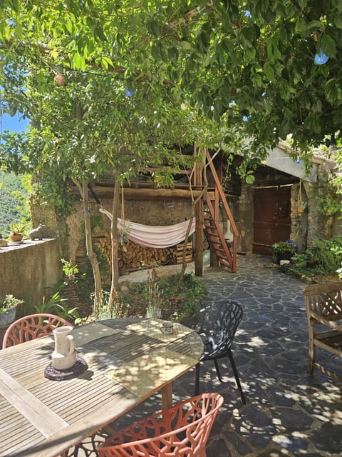 Patio, Dining area, Mountain view