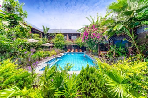 Property building, Swimming pool