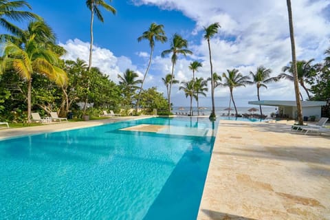 Nearby landmark, Day, Natural landscape, Beach, Pool view, Sea view, Swimming pool, sunbed