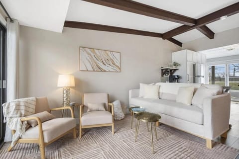 Lake it Easy at Kimberling Crossing House in Kimberling City