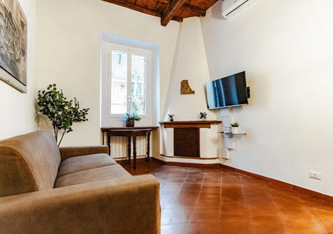 Communal lounge/ TV room, TV and multimedia, Living room, Seating area