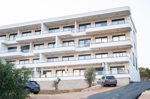 Property building, Parking
