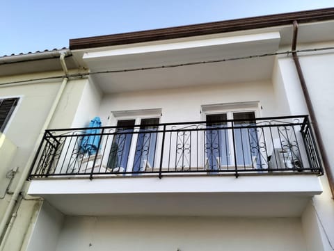 Property building, Balcony/Terrace