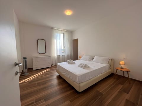 Bed, Photo of the whole room, Bedroom, towels, wardrobe