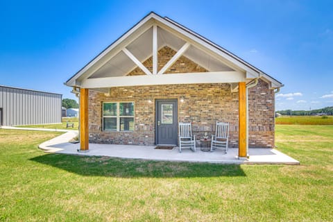 1 Mi to Lake Texoma Expansive Outdoorsy Escape! House in Lake Texoma