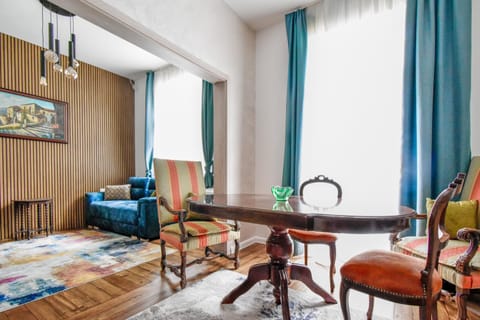 Living room, Dining area