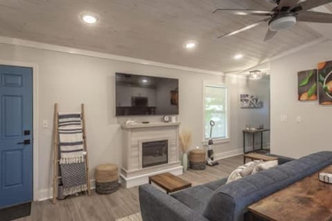 NEW Forgotten Coast Cottage Beach River Town House in Carrabelle