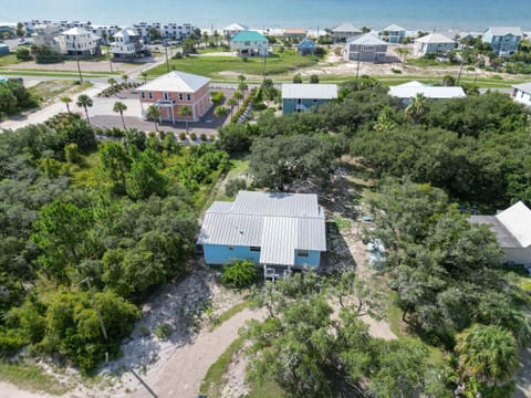 Pet Friendly Sleeps 9 Golf Cart Hot Tub - Weekly Discounts House in Saint George Island