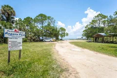 FALL DISCOUNTED RATES Pet Friendly Sleeps18 ElevatorBayside St George House in Saint George Island