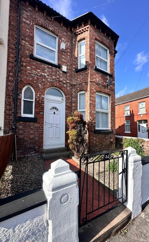 Property building, Street view