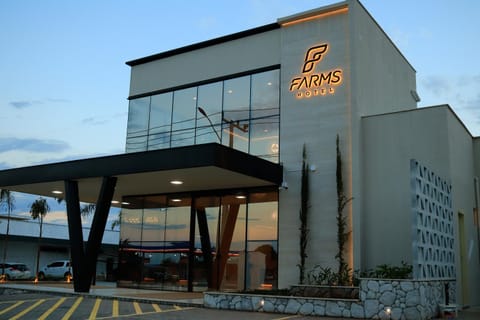 Property building, Facade/entrance, Parking