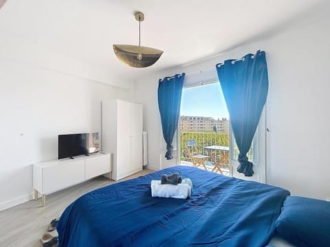 Beautiful 4 rooms sea airport Apartment in Nice