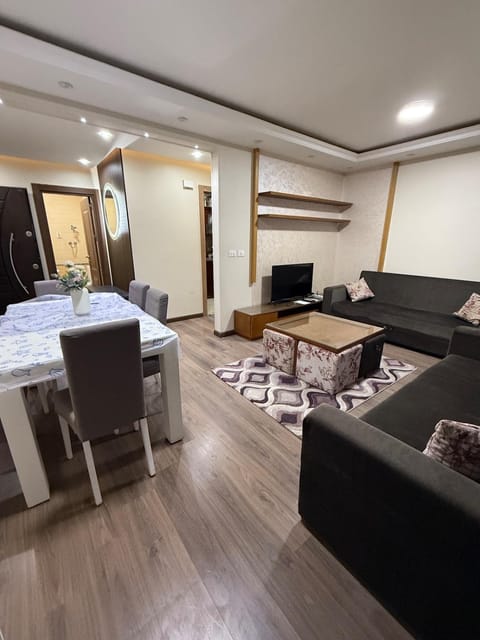 Communal lounge/ TV room, TV and multimedia, Living room, Seating area