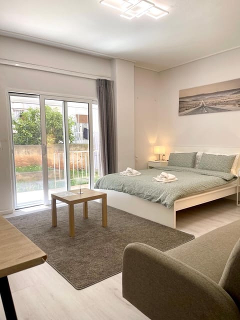 Living room, Photo of the whole room, Seating area, Bedroom