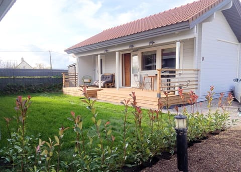 Property building, Patio, Garden, Garden view
