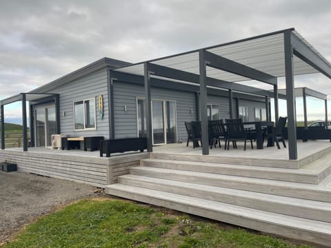 Property building, Patio, Dining area