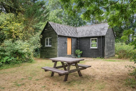 Property building, Day, Garden, Garden view