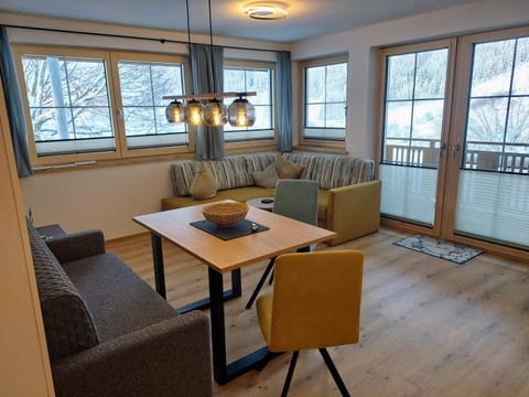 Balcony/Terrace, Living room, Dining area