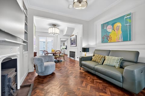 Central Belfast Apartments Lancefield Manor Apartment in Belfast