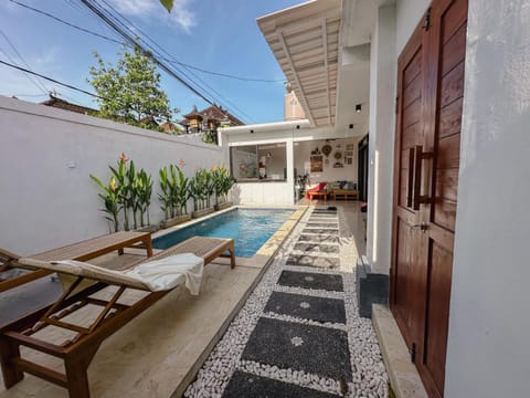 Garden, Swimming pool