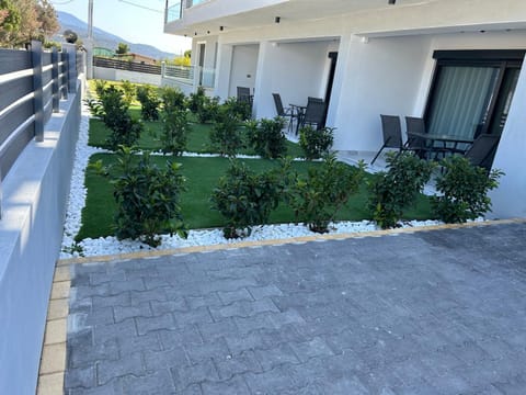 Garden, Seating area