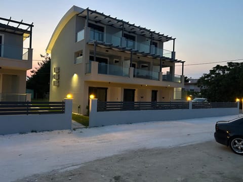 Property building, View (from property/room), Inner courtyard view