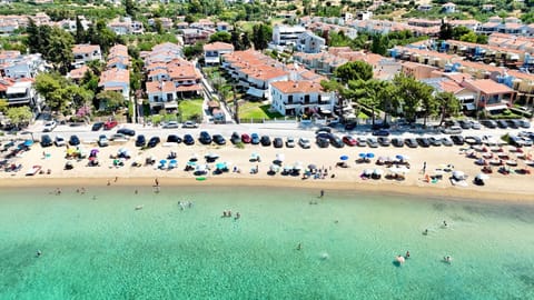 Beachfront Bliss in Nikiti, Spacious 2 Story Villa with Stunning Sea Views House in Nikiti