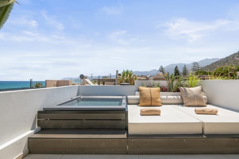 Patio, Day, Natural landscape, View (from property/room), Balcony/Terrace, Seating area, Mountain view, Sea view