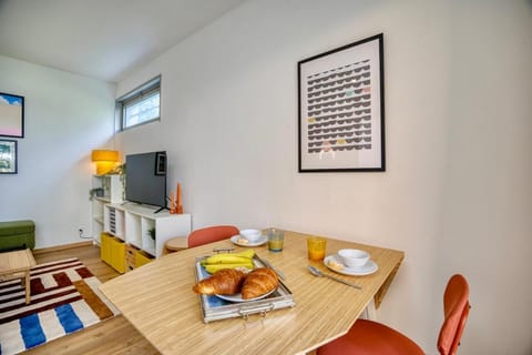 Garden & Central - Near United Nation - Geneva - CERN Apartment in Canton of Geneva