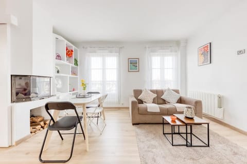 TV and multimedia, Balcony/Terrace, Living room, Dining area