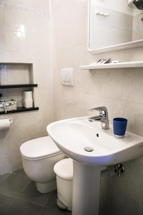 Toilet, Bathroom, bidet