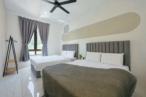 Bed, Children play ground, Children play ground, View (from property/room), View (from property/room), Living room, Photo of the whole room, Bedroom, Family, Family, VIP, VIP, VIP