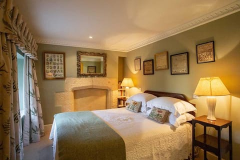 Clapton Manor Bed & Breakfast Bed and Breakfast in Bourton-on-the-Water