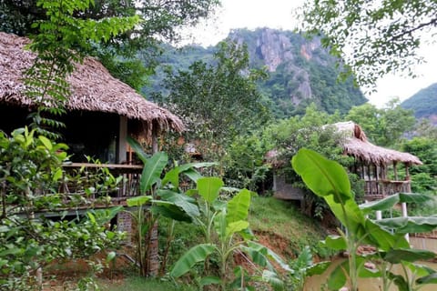 Property building, Natural landscape, Photo of the whole room, On site, Sunset